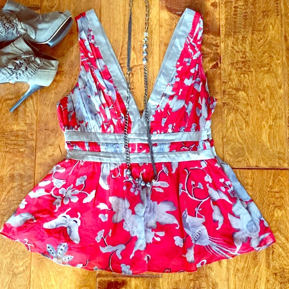 Sleeveless top - Picture 1 of 4